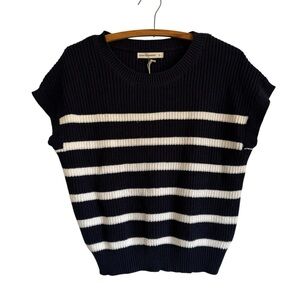 🩵Moon and Madison Summer Striped Navy Short Sleeve Knitted Top Size Small NWT